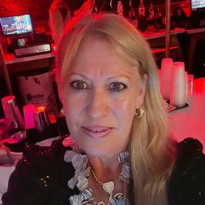 Meet your Posher, Maite